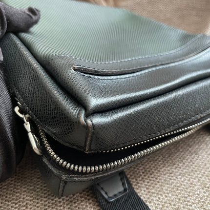 Preloved Authentic Louis Vuitton Taiga Leather Crossbody Bag – Épicéa Green, Silver Hardware