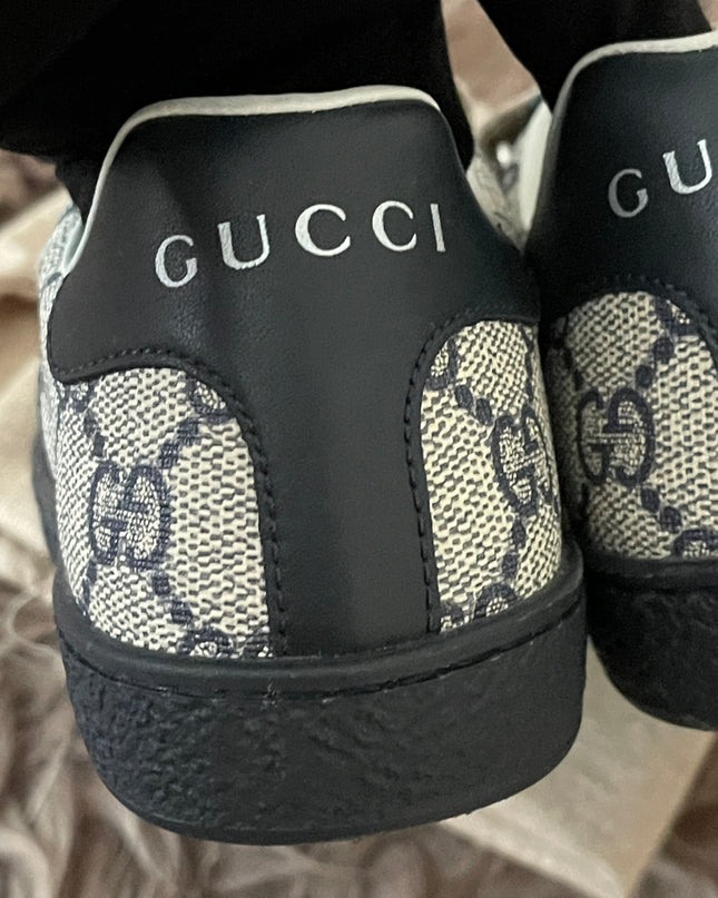 Preloved Authentic Gucci Kids Ace Sneakers (GG Supreme) sz 31