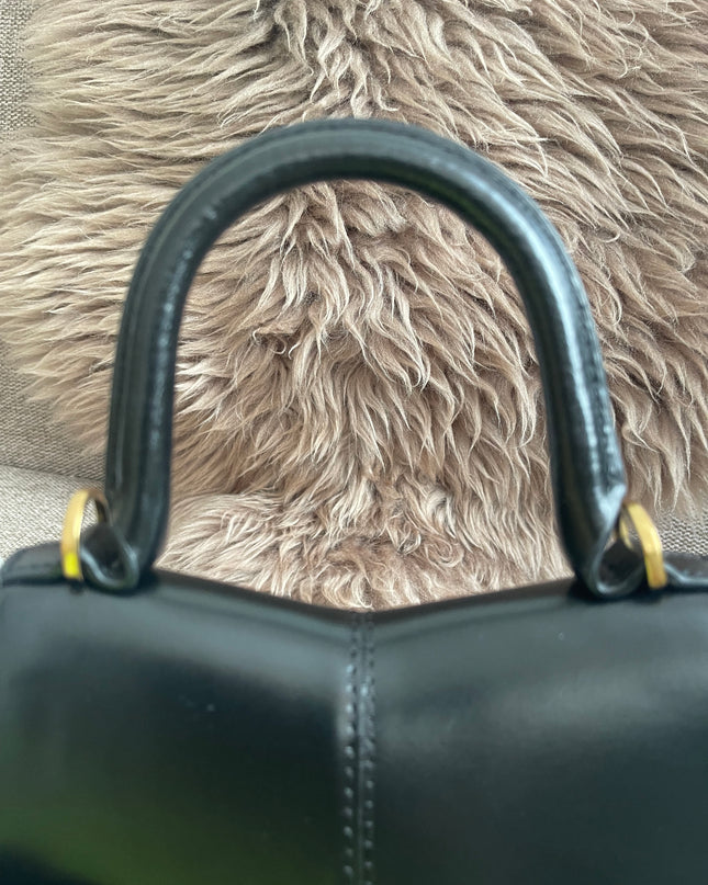Preloved Authentic Marc Jacobs The St. Marc Top Handle Bag in Black — Brand New
