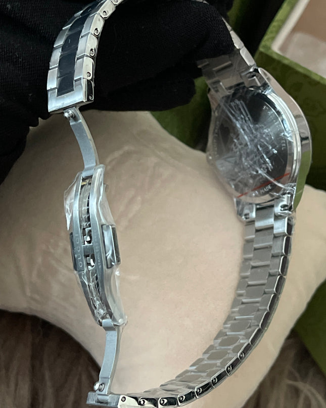 Preloved Authentic unused Gucci G-Timeless bee 32mm stainless steel watch