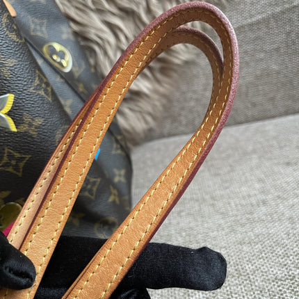 Preloved Authentic Louis Vuitton NéoNoé BB — Monogram Love Lock (Limited Edition)