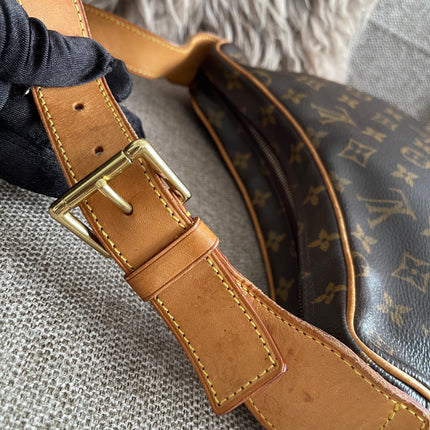 Preloved Authentic Louis Vuitton Croissant MM