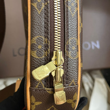Preloved Louis Vuitton Pre-Owned
2004 Pochette Gange belt bag