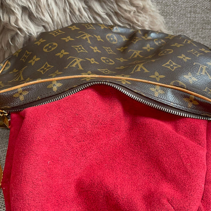 Preloved Authentic Louis Vuitton Croissant MM