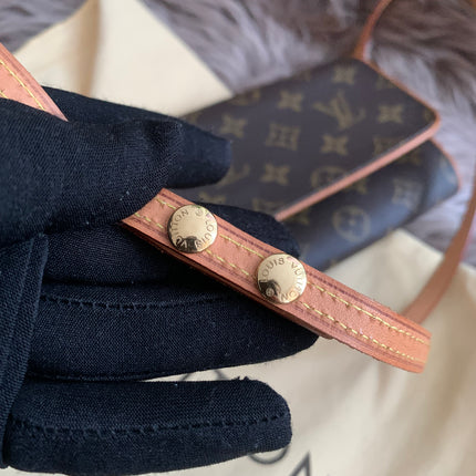 Louis Vuitton
2001 Pochette Twin GM crossbody bag