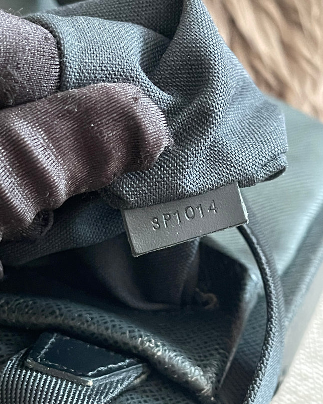 Preloved Authentic Louis Vuitton Taiga Leather Crossbody Bag – Épicéa Green, Silver Hardware