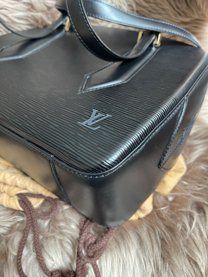 Preloved LOUIS VUITTON Voltaire Epi Leather Shoulder Bag
