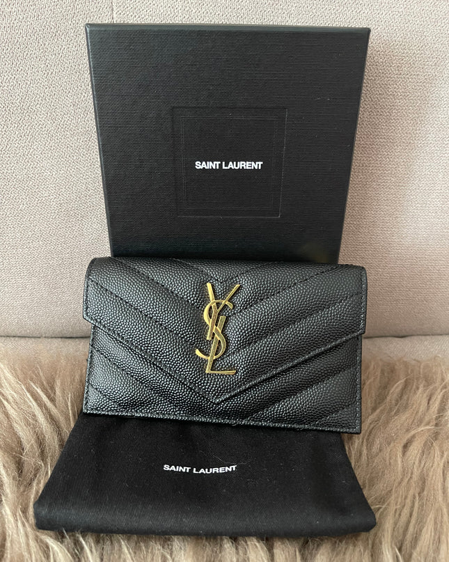 Preloved Authentic SAINT LAURENT Fragments zipped card case with flap