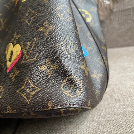 Preloved Authentic Louis Vuitton NéoNoé BB — Monogram Love Lock (Limited Edition)