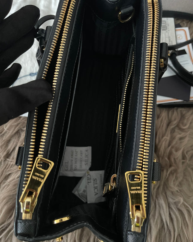 Preloved Authentic Small Prada Galleria Saffiano leather bag