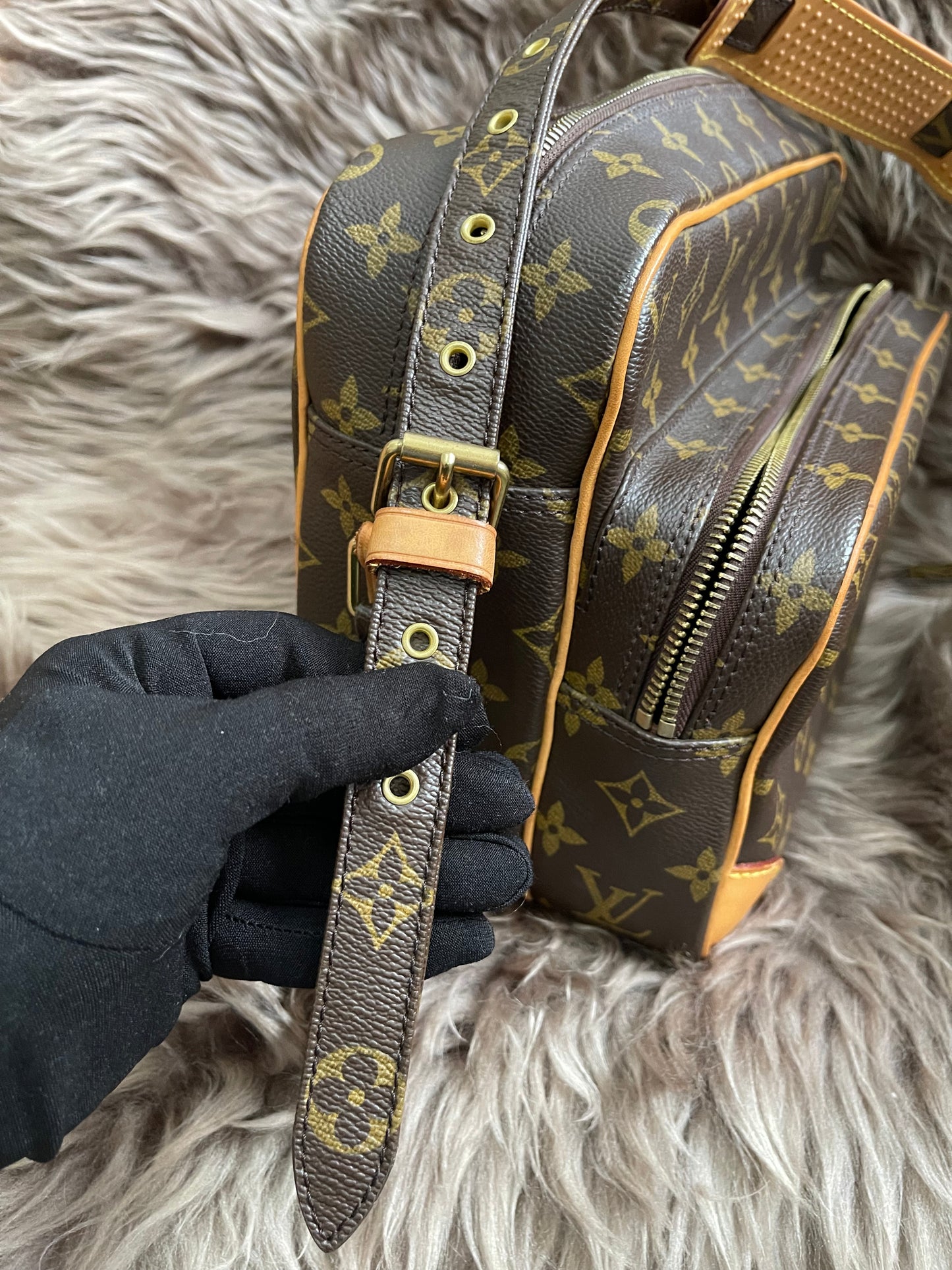 Preloved Louis Vuitton 2005 Nil messenger bag
