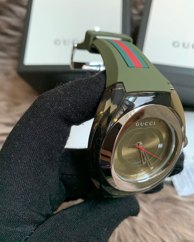 Gucci Sync Green Dial and Grey Rubber Strap Unisex Watch 137.1