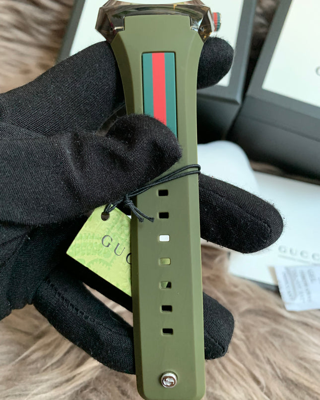Gucci Sync Green Dial and Grey Rubber Strap Unisex Watch 137.1
