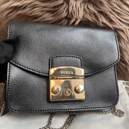 Preloved Authentic Furla Metropolis Mini Crossbody Bag Bicolor Black Fuchsia