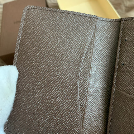 LOUIS VUITTON
Damier Ebene Canvas Pocket Organizer