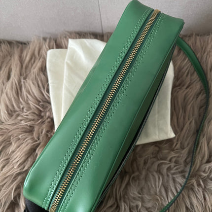 Preloved Authentic  Louis Vuitton Epi Trocadero 27