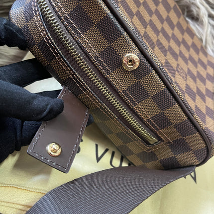 BIG DROP!! Preloved Louis Vuitton 2004 Olav PM shoulder bag