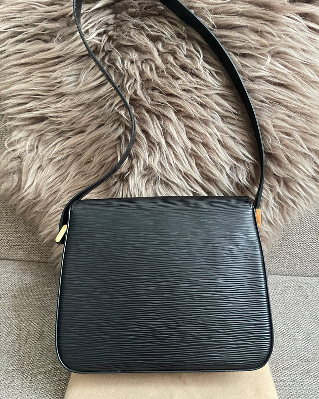 Preloved Authentic Louis Vuitton Epi Buci Crossbody Bag