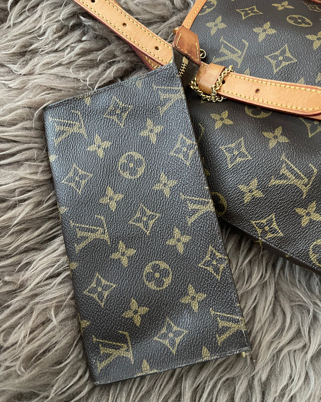 Preloved Authentic Rank B- Louis Vuitton Pre-Owned 2004 GM monogram bucket bag