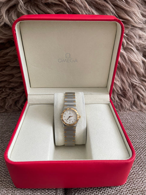 Preloved Authentic Omega Constellation 22.5 mm, Steel - Yellow Gold on Steel - Gold Full Bar