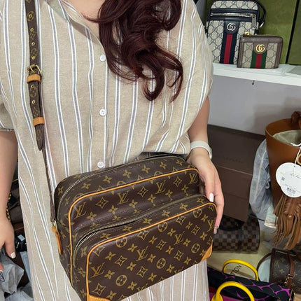 Preloved Louis Vuitton 2005 Nil messenger bag