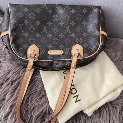 Preloved Authentic Louis Vuitton Montorgueil PM bag in monogram canvas
