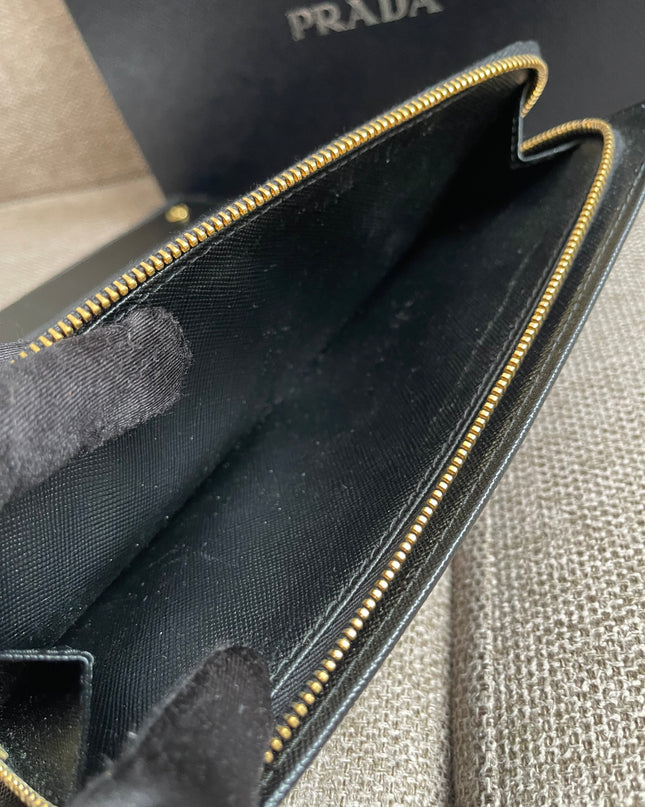 Preloved Authentic Prada Organizer Wallet — Saffiano Leather