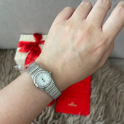 Preloved Authentic Omega Mother Of Pearl Stainless Steel Diamond Constellation