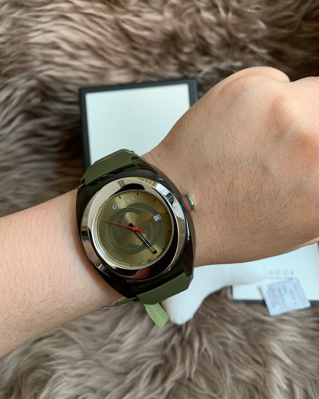 Gucci Sync Green Dial and Grey Rubber Strap Unisex Watch 137.1