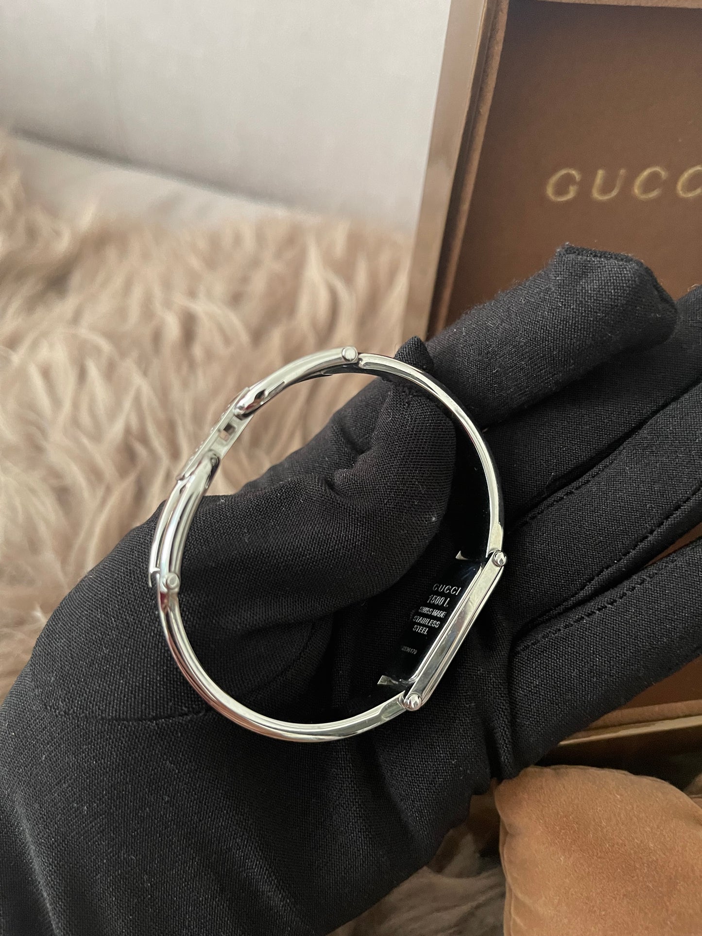 Authentic Preloved Gucci Bangle Watch