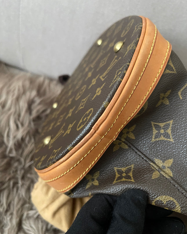 Preloved Authentic Rank B- Louis Vuitton Pre-Owned 2004 GM monogram bucket bag