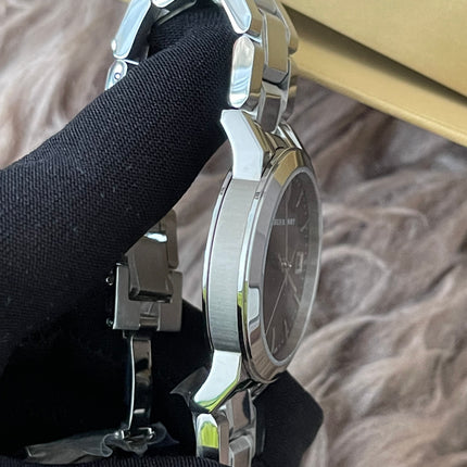 Preloved Authentic Rank N Burberry The City BU9001 stainless steel watch with a black dial.