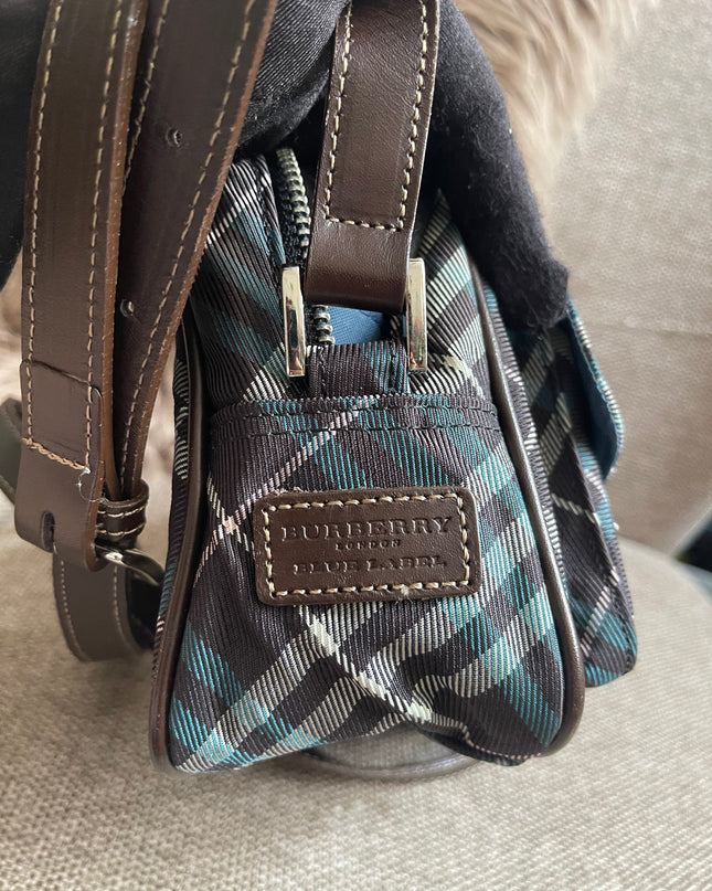 Preloved Authentic Burberry Nova Check Tartan Crossbody Camera Bag