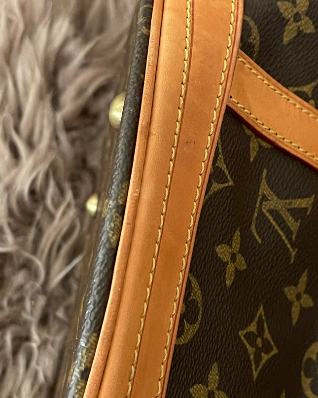 Preloved Authentic Rank B- Louis Vuitton Pre-Owned 2004 GM monogram bucket bag