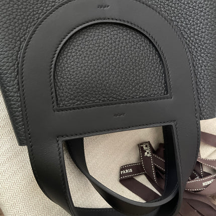 Preloved Authentic Hermès In-the-Loop 23 bag