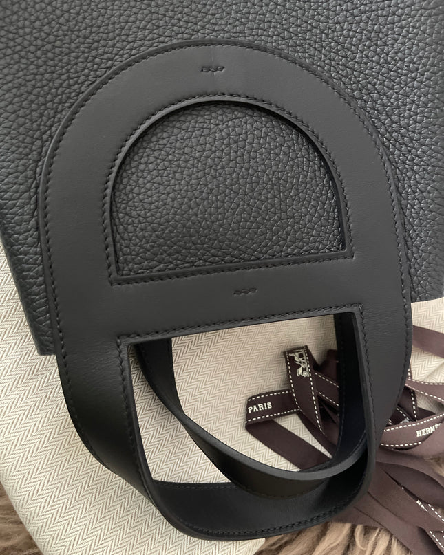 Preloved Authentic Hermès In-the-Loop 23 bag