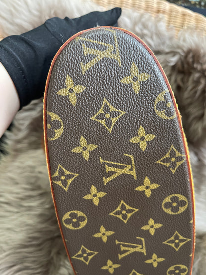🔥 Big Drop Alert + Extra Discount! 🔥 Preloved  Louis Vuitton 2006 Babylone tote bag