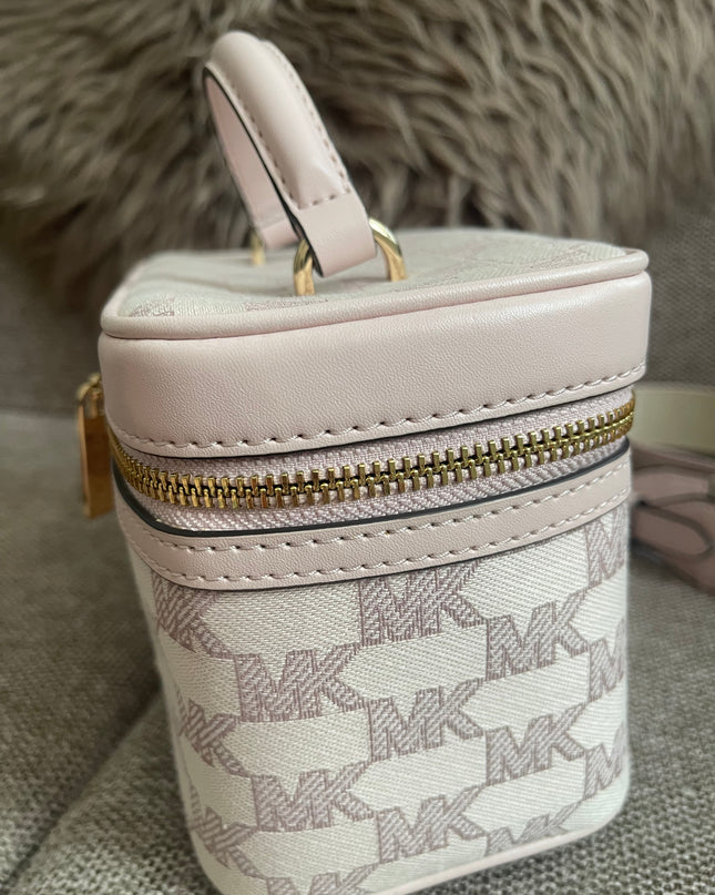 Preloved Authentic Michael Kors Jet Set MD Zip Tote Crossbody in Blush Pink MK Signature