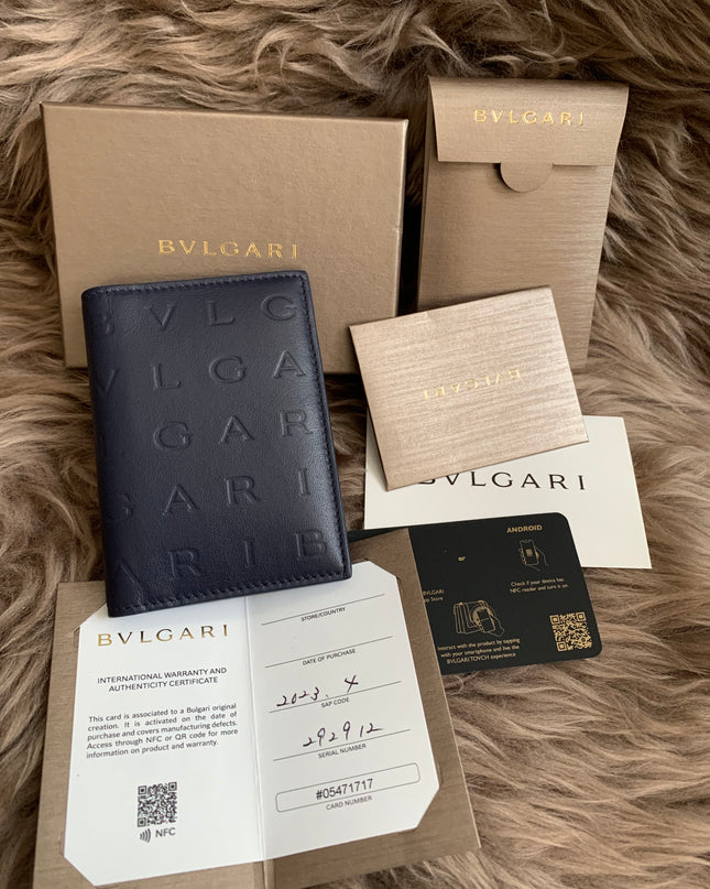 BVLGARI
Logo Infinitum Folded Card Holder in Leather