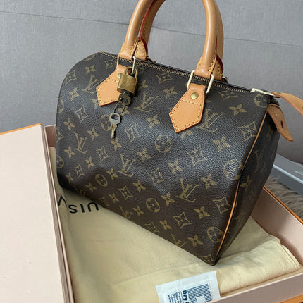 Preloved Authentic Louis Vuitton Speedy 25