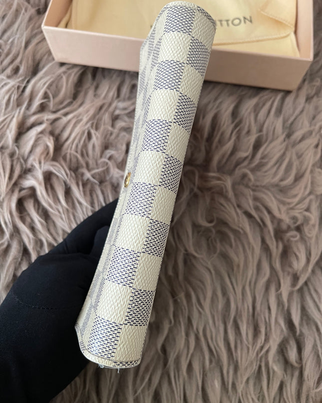 Preloved Authentic Rank B- Louis Vuitton Sarah wallet in the Damier Azur