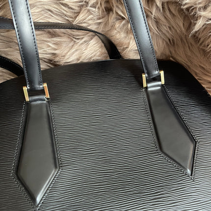 Preloved LOUIS VUITTON Voltaire Epi Leather Shoulder Bag