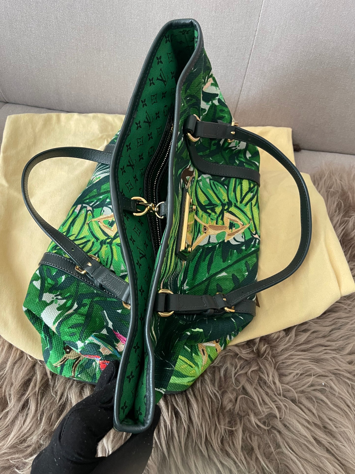 Preloved Authentic Louis Vuitton Ailleurs Adventure Cabas PM ( Limited Edition )