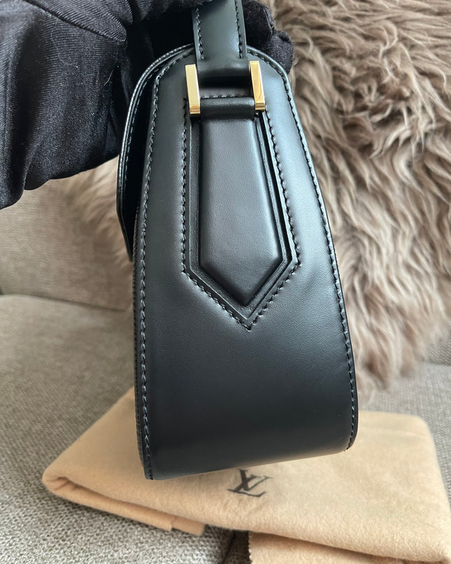 Preloved Authentic Louis Vuitton Epi Buci Crossbody Bag
