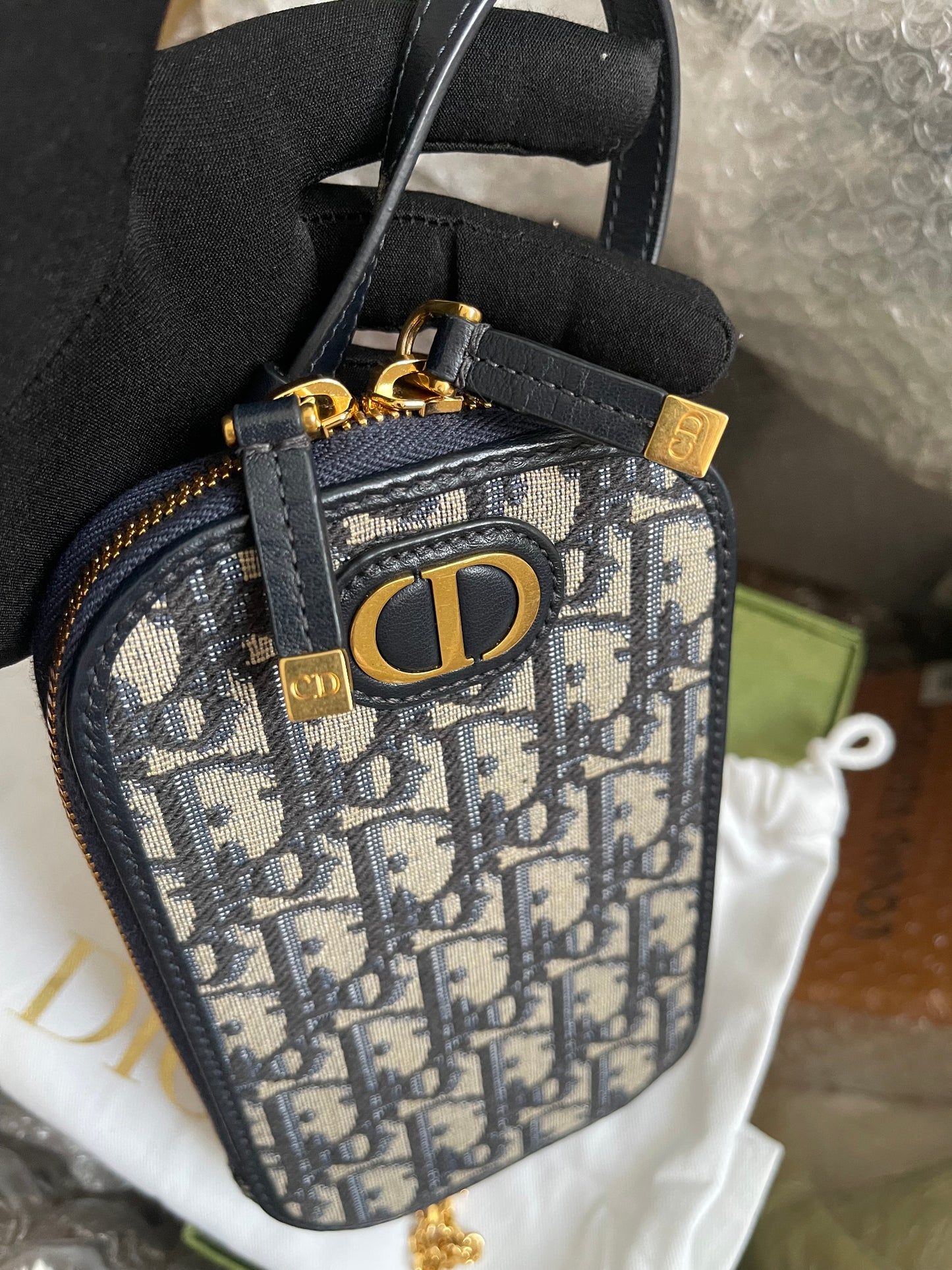 Preloved Christian Dior 30 Montaigne Call'in Dior Phone Holder