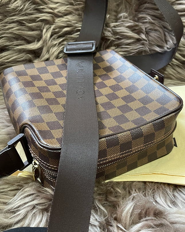 BIG DROP!! Preloved Louis Vuitton 2004 Olav PM shoulder bag