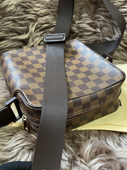 BIG DROP!! Preloved Louis Vuitton 2004 Olav PM shoulder bag