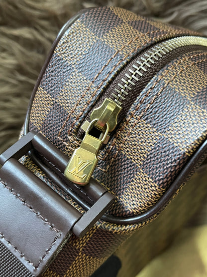 BIG DROP!! Preloved Louis Vuitton 2004 Olav PM shoulder bag