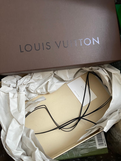 Preloved Louis Vuitton Pre-Owned
2004 Pochette Gange belt bag