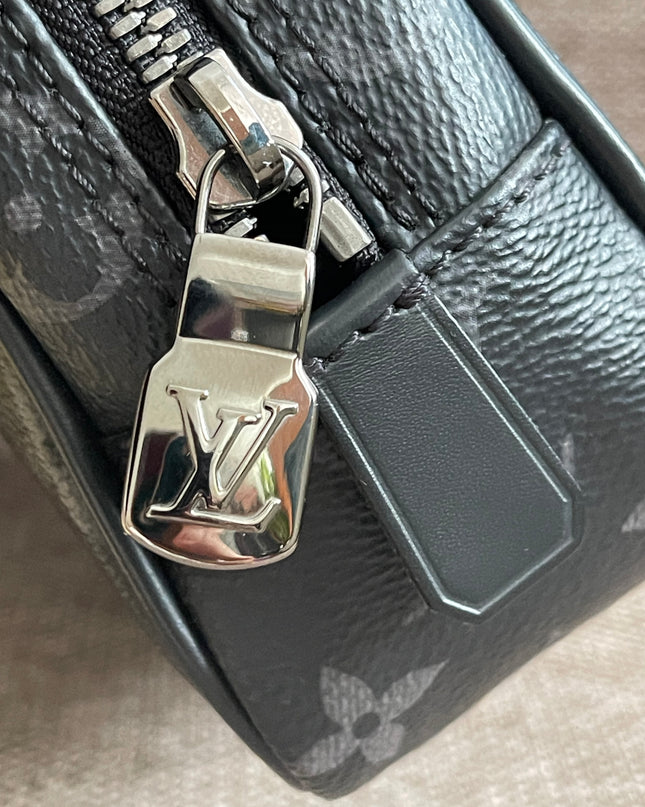 Preloved Authentic Louis Vuitton Monogram Eclipse Toiletry Pouch 25